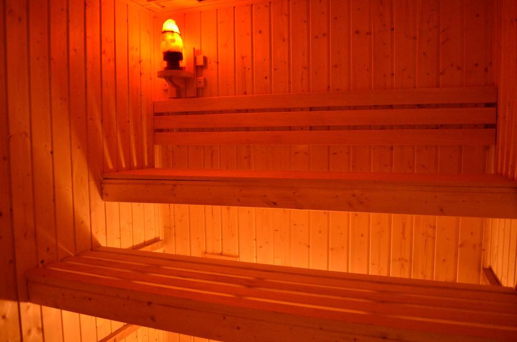 Hotel Mikorzyn Ślesin Eksteriør billede