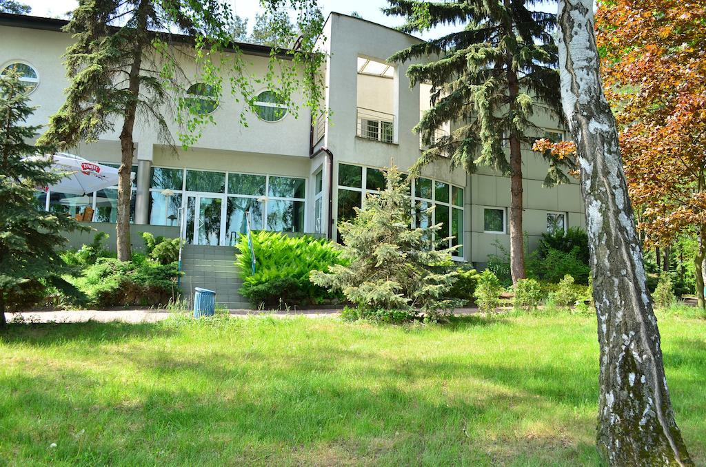 Hotel Mikorzyn Ślesin Eksteriør billede