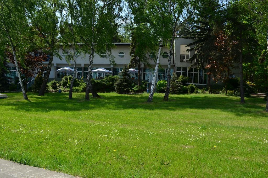 Hotel Mikorzyn Ślesin Eksteriør billede