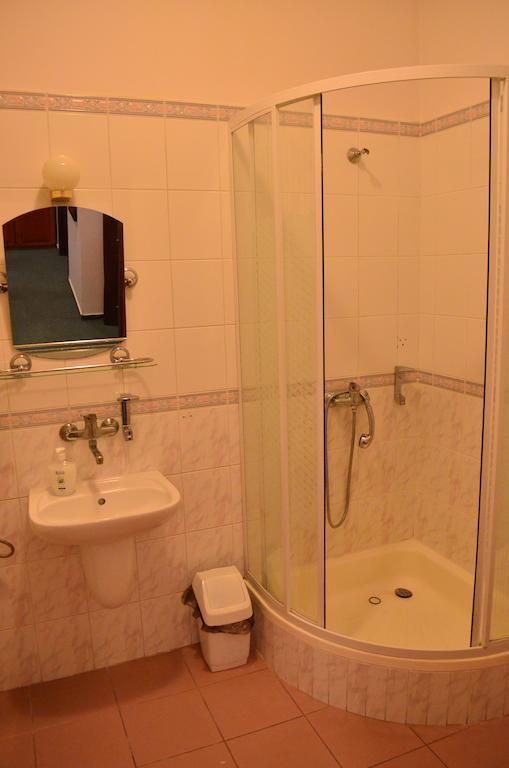 Hotel Mikorzyn Ślesin Værelse billede